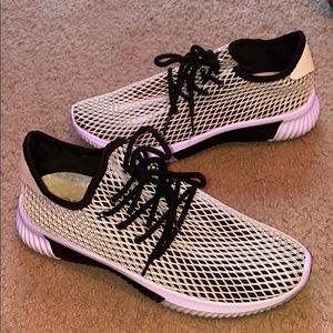 shoes brand new worn once